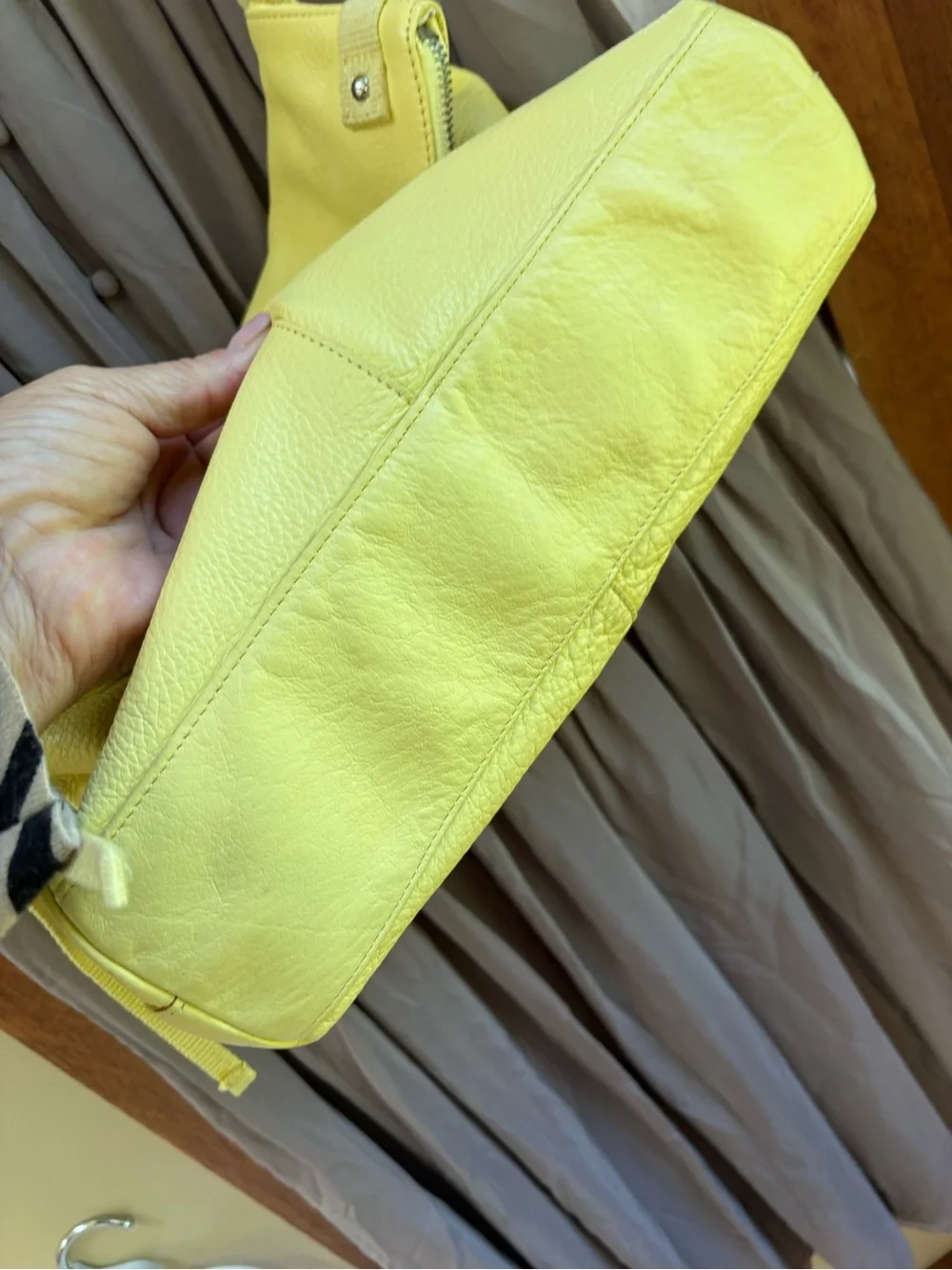 Gap Lemon 🍋 Yellow Purse Tote Shoulder Bag Hobo Fold Over 100% Leather Cloth Str